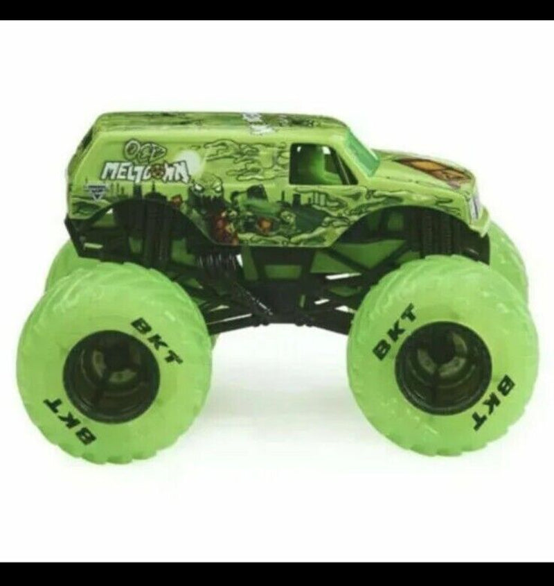 2021 Monster Jam Monster Truck OCD MELTDOWN LIMITED 1/5000 GLOW in DARK TIRES