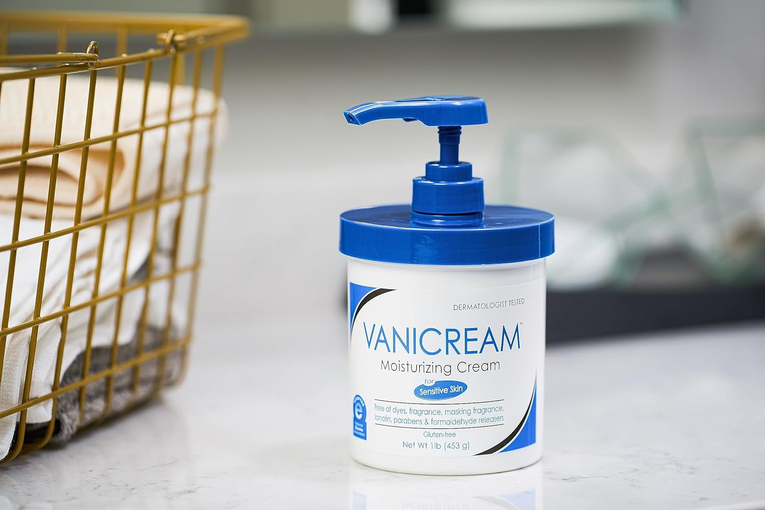 Vanicream Moisturizing Skin Cream with Pump Dispenser - 16 Fl Oz (1 Lb) - Moisturizer Formulated without Common Irritants for Those with Sensitive Skin